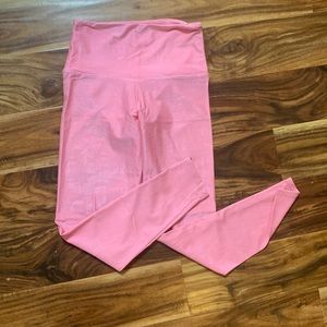 Onzie Pink Camo Emboss Leggings - S/M